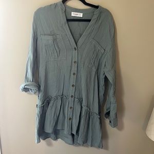 Flowy green dress in perfect condition